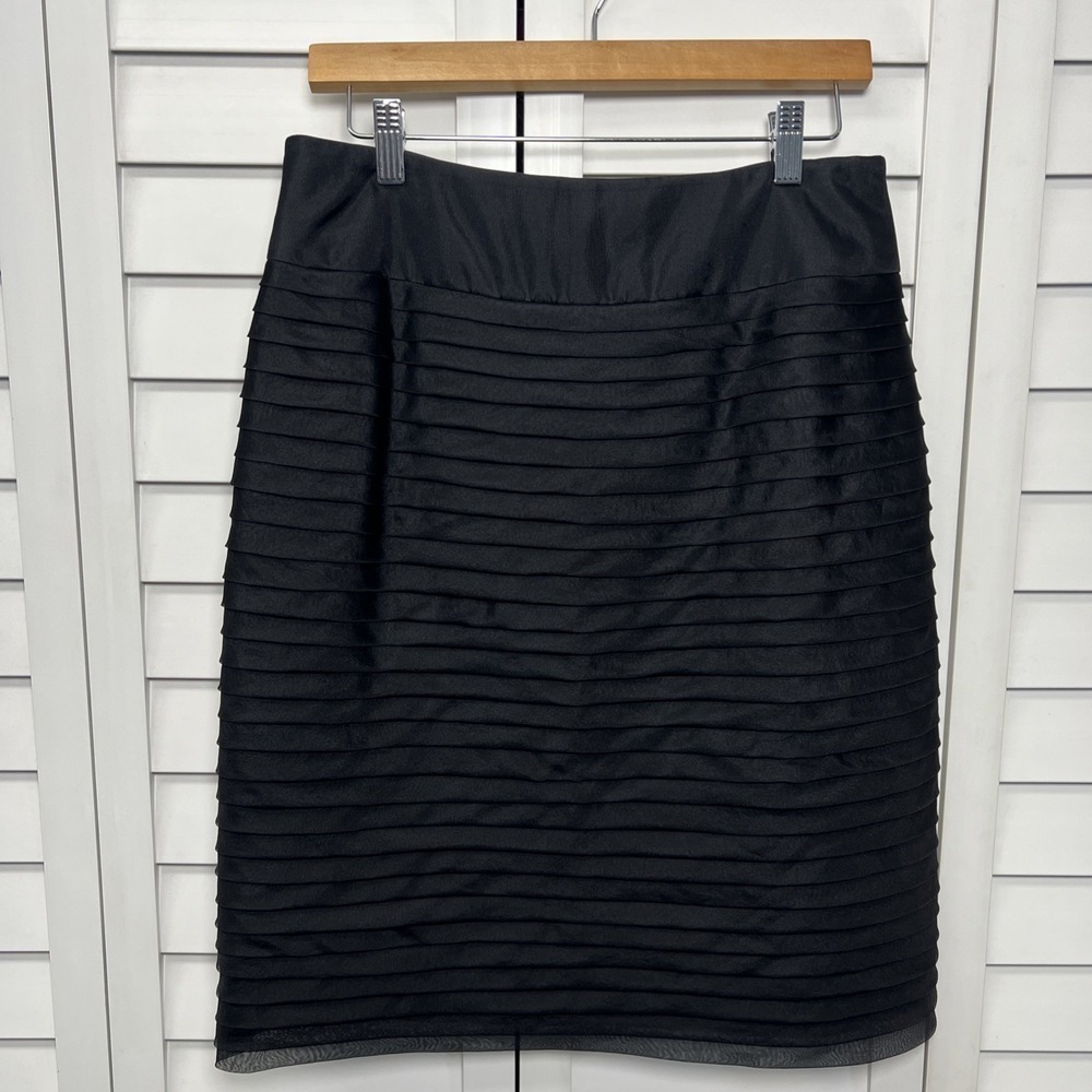 Rickie Freeman For Teri Jon 100% Silk Tiered Skirt Women's Size 8 Black